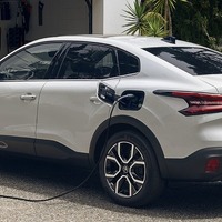 シトロエンのファストバックSUV『C4 X』、EV版は航続360km［詳細写真］ 画像