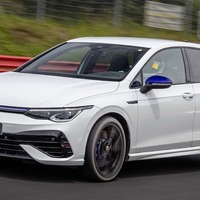 20周年記念のVW ゴルフR は333馬力、ニュル最速「R」に 画像