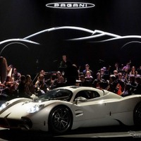 パガーニの新型スーパーカー、世界限定99台はすでに完売…864馬力の『ユートピア』 画像