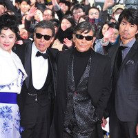 舘ひろし＆柴田恭兵、歌舞伎町のレッドカーペット降臨に千人熱狂！ 画像