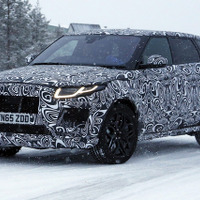 ジャガー最小SUV「E-PACE」、初めて捉えた“ナマ姿” 画像