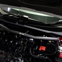 BLITZがフロント用ストラットタワーバーにFL1シビック用を追加 画像