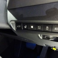 トヨタ車用新型サービスパネル「TOYOTA TYPE-2」も同梱、走行中でもテレビが見られる・NAVIの目的地設定ができるBLITZの「TV-NAVI JUMPER」にLEXUS LX600、UX200/250h、ハリアー用の適合車種が追加 画像