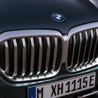 BMW X5 改良新型、光るキドニーグリルが選択可能に［詳細写真］ 画像