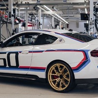 BMW『3.0 CSL』新型、「M」最強560馬力ツインターボ搭載…今春から50台限定生産へ 画像