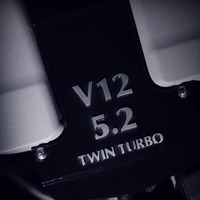 アストンマーティン、5.2リットルV12ツインターボ先行公開…DB11 用か 画像