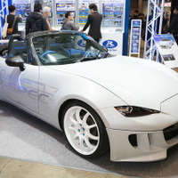 【東京オートサロン16】 ロードスター 専用リアウィングは機能満載…データシステム 画像
