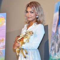 クリスタル・ケイ、香港へ一人旅で“ぼっち”夜景！「寂しいとかは全く感じない」 画像