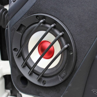 ［音の“極め方”研究］第16回 ドアに「エンクロージャー」を組み込むという装着法がある!?