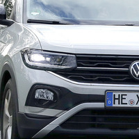 VW最小SUV『Tクロス』改良新型、最終デザインがほぼ露出！ 画像