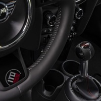 乗れる？ MINI ジョン・クーパー・ワークス に6速MTのみの限定車…世界で999台 画像