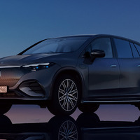 メルセデスベンツ『EQS SUV』発売、価格は1542万円より…航続距離は最大593km 画像