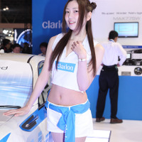 【東京オートサロン16】コンパニオン…クラリオン 画像