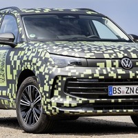 VWのSUV『ティグアン』次期型、今秋発表へ…プロトタイプの写真公開 画像