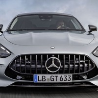 メルセデスAMG GT 新型発表…4.0リットルV8ツインターボは585馬力 画像