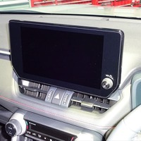 走行中でもテレビが見られる・ナビの目的地設定ができる!! BLITZの「TV-NAVI JUMPER」にTOYOTAカローラ系列／RAV4シリーズの適合車種が追加 画像