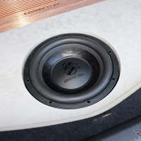 後ろに置いたサブウーファーの音が前から聴こえてくる!? その仕組みを解説！［詳説 プロセッサー活用術］第3章「タイムアライメント編」その14 画像