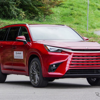 『LX』よりも長い！レクサスの3列シートSUV『TX』も日本初公開、導入の可能性は…？ 画像