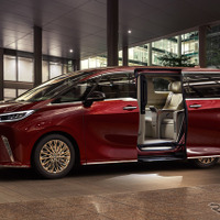 2000万円で1グレードのみ、レクサスの最高級ミニバン『LM』日本発売 画像