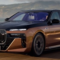 BMW史上最強のEVは660馬力、『i7』 に「M70」…ジャパンモビリティショー2023出展へ 画像