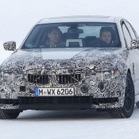 プリウスPHV 超える燃費！　BMW 3シリーズ 次期型は「50km/リットル」 画像