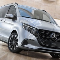 メルセデスベンツ『Vクラス』改良新型、表情一新…受注を欧州で開始へ 画像