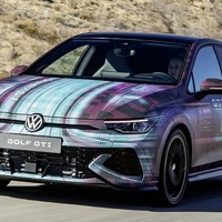 VW『ゴルフGTI』改良新型、プロトタイプの写真…バンパーやディスプレイが新デザインに 画像