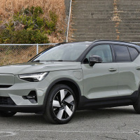 【ボルボ XC40リチャージ 新型試乗】EVだからこそわかる後輪駆動の恩恵…諸星陽一 画像