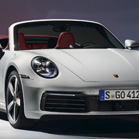 ポルシェ『911』、史上初の電動化へ…今夏発表の改良新型に高性能ハイブリッド設定 画像