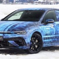 VW ゴルフR 改良新型、プロトタイプの映像を公開…ハッチバックとワゴンを設定へ 画像