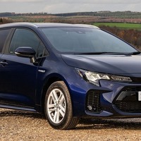 スズキのトヨタ製ワゴン『スウェイス』、ベースはカローラ…欧州で改良 画像