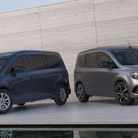 メルセデスベンツの小型EVミニバン『EQT』、3列シート7名乗りのロング登場…欧州発表 画像