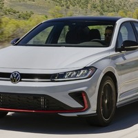 VWゴルフGTIのセダン版『ジェッタGLI』に改良新型、228馬力ターボに6速MT…米国発表 画像