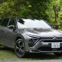 【シトロエン C5 X PHEV 新型試乗】人生、まあゆったりと行きましょう…島崎七生人 画像