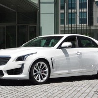 キャデラック、スーパーセダン CTS-V 発売…コルベット ゆずりの649ps、1330万円から 画像
