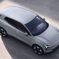 ボルボの小型SUV『EX30』に装備充実のエントリー仕様「Core」登場 画像
