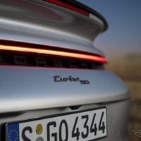 ポルシェ『911ターボ』50周年記念仕様の日本予約を開始、価格は3642万円から 画像
