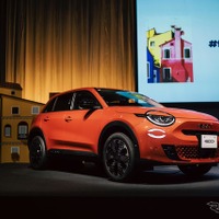 フィアットが新型フル電動コンパクトSUVの『600e』を日本発売、価格は585万円 画像