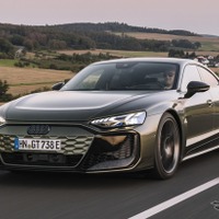 アウディ、EV初の「RSパフォーマンス」は驚異の925馬力！『RS e-tron GT』欧州受注開始 画像