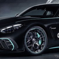 F1ペトロナスカラーの限定「メルセデスAMG GT」登場！ 世界でわずか200台 画像