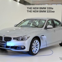 【BMW 330e】3リットルエンジン並みのパフォーマンス 画像