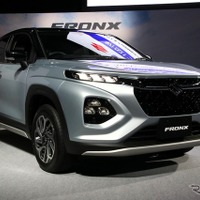 【スズキ フロンクス】こだわりのボルドー、採用した理由と採用までの困難 画像