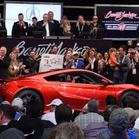 ホンダ NSX 新型、量産第一号車が1.4億円以上で落札 画像