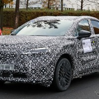 日産『リーフ』次期型はAWDクロスオーバーに進化！ 初のデュアルモーター搭載も 画像