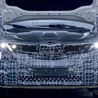 ノイエクラッセ第一弾！ BMW『iX3』後継のプロトタイプが量産型ヘッドライトを披露！ 画像