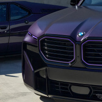 「二度と使用しない限定色」を専用開発、BMW XMと「Kith」のコラボ第2弾 画像