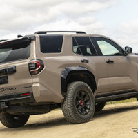 トヨタ『4ランナー』史上最強、ターボハイブリッド搭載の「TRDプロ」登場 画像