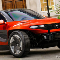 このまま売るの!? まるでコンセプトカーな英国製スポーツEV「SKYE」、内装を初公開 画像