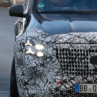 二段重ねの星が光る...メルセデスの最高級SUV『マイバッハGLS』改良新型は派手！ 画像