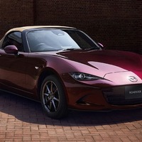 マツダ『ロードスター』、35周年記念車を発表…赤いボディにタン内装 画像